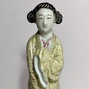 Vintage CHINESE PORCELAIN FEMALE FIGURE / 10.5 Inches / Affixed To WOOD STAND